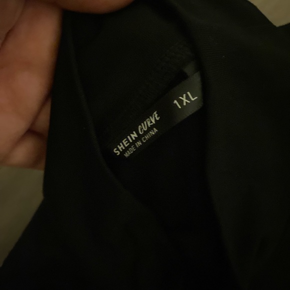 *NEW* SHEIN Dress - Picture 5 of 5